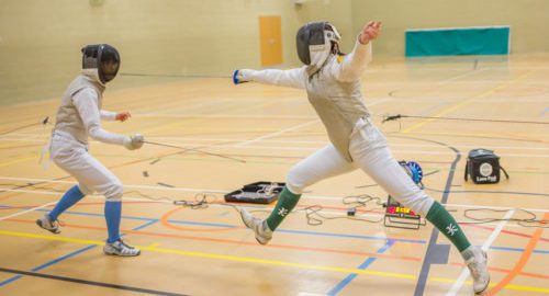 summer school students fencing