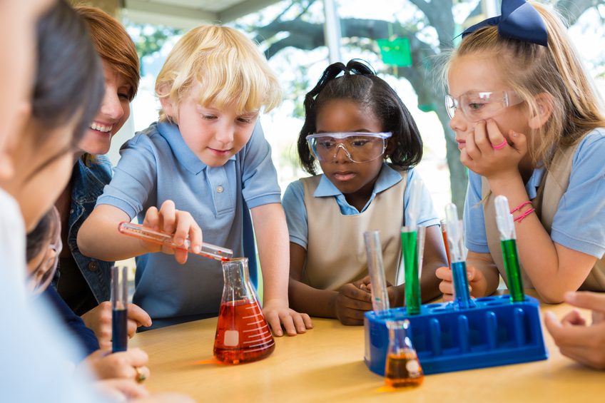 ผลการค้นหารูปภาพสำหรับ children learning science"